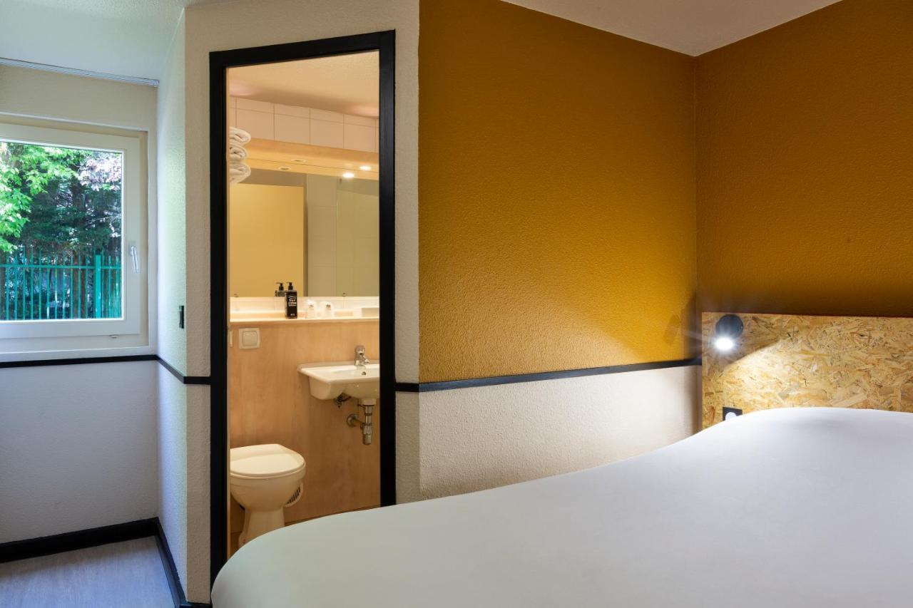 Greet Hotel Villeneuve La Garenne - Renove Eksteriør bilde