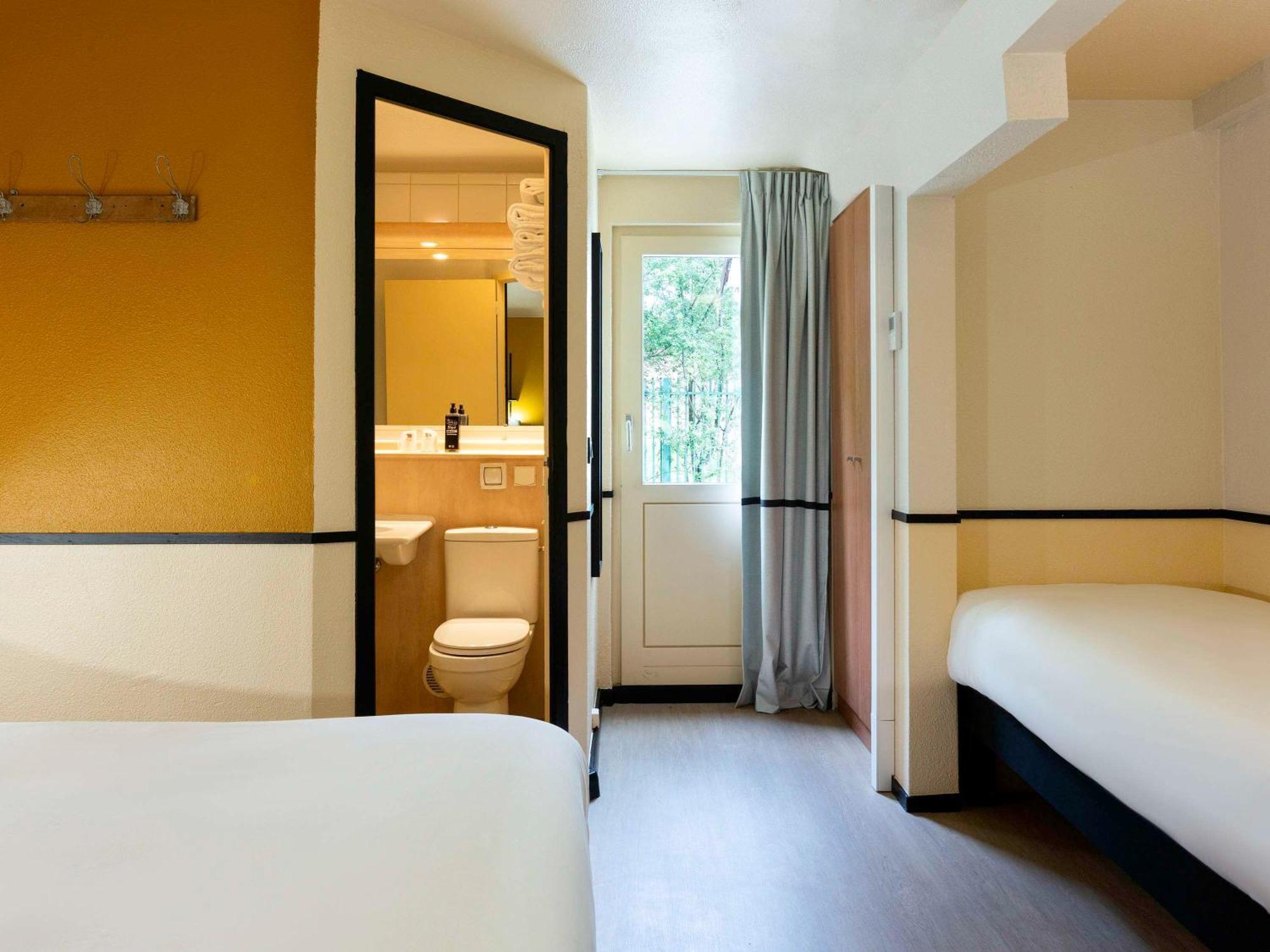 Greet Hotel Villeneuve La Garenne - Renove Eksteriør bilde
