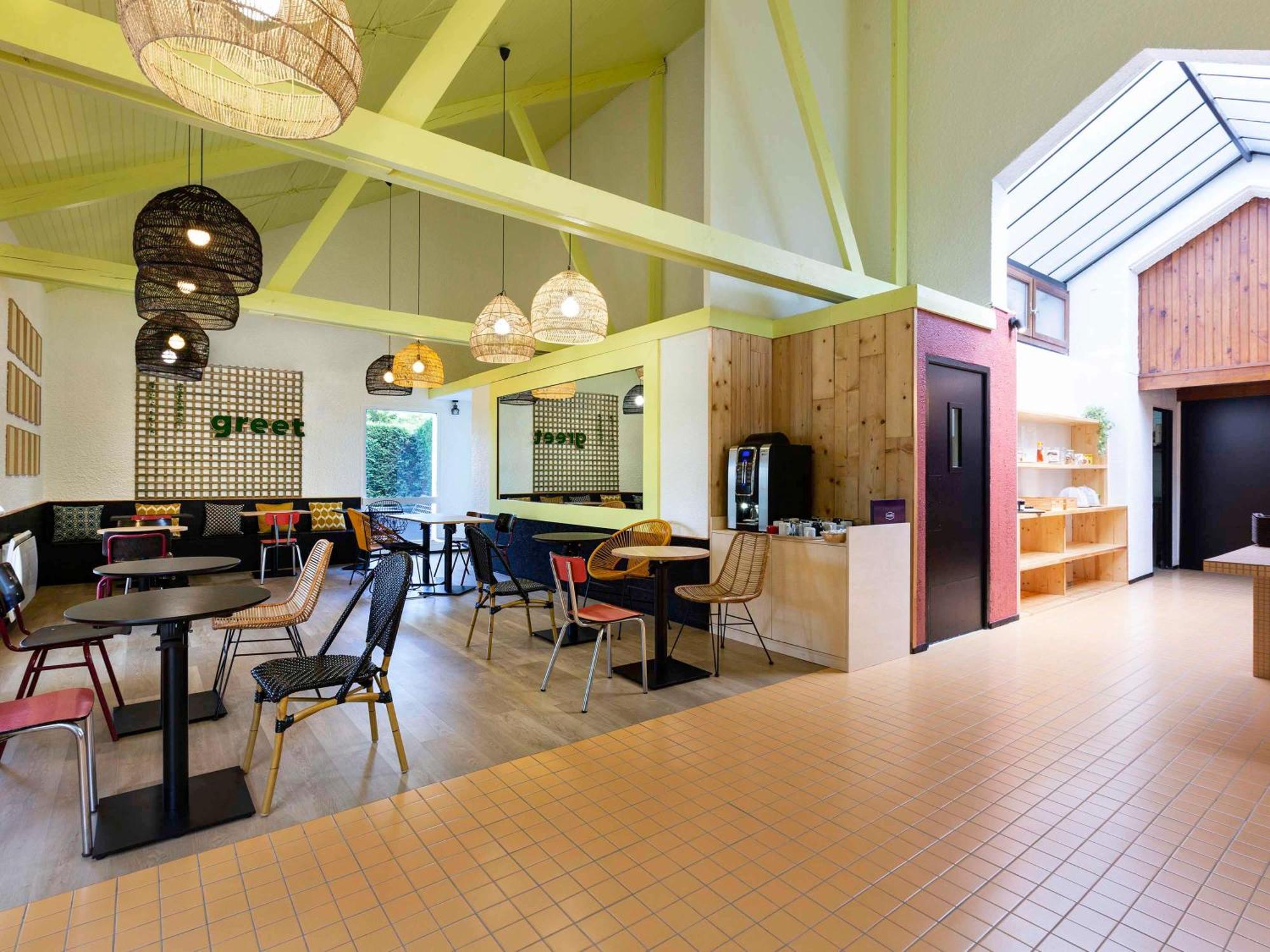 Greet Hotel Villeneuve La Garenne - Renove Eksteriør bilde