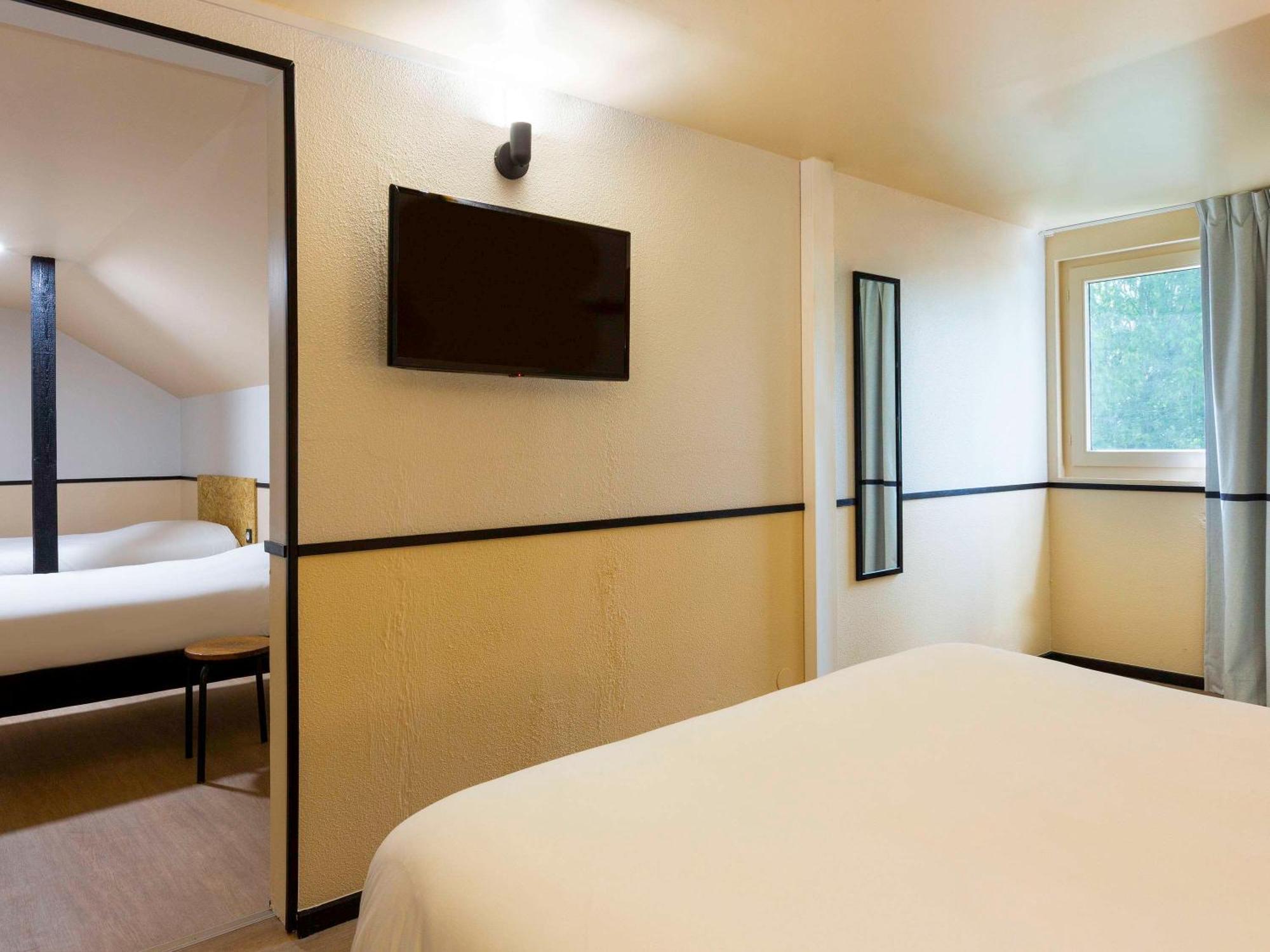 Greet Hotel Villeneuve La Garenne - Renove Eksteriør bilde
