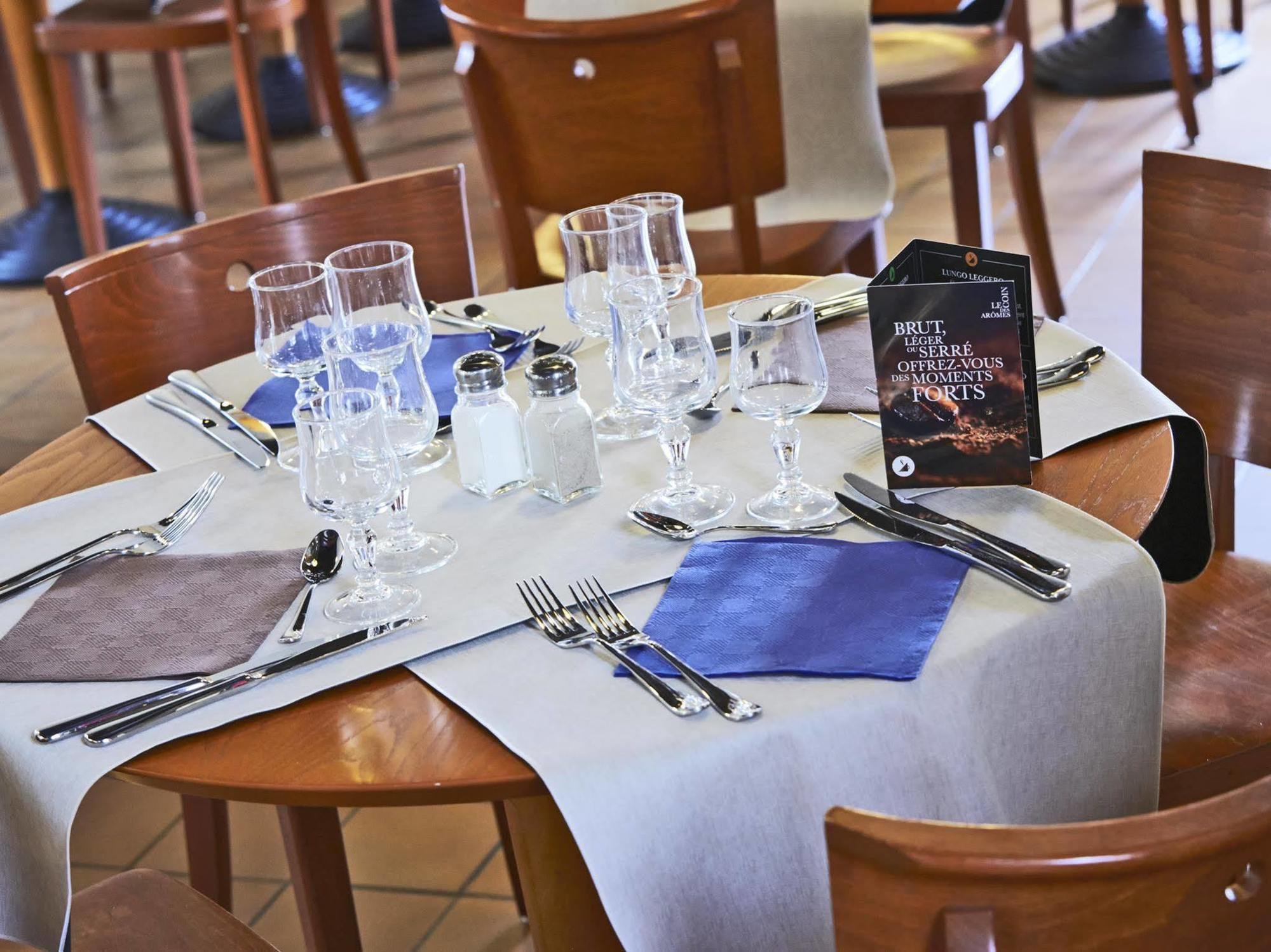 Greet Hotel Villeneuve La Garenne - Renove Eksteriør bilde