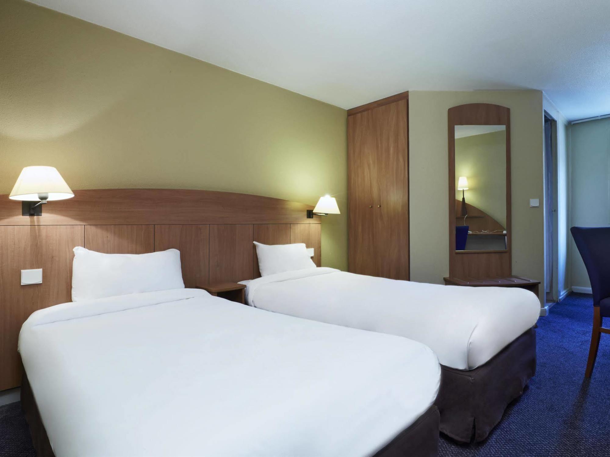 Greet Hotel Villeneuve La Garenne - Renove Eksteriør bilde