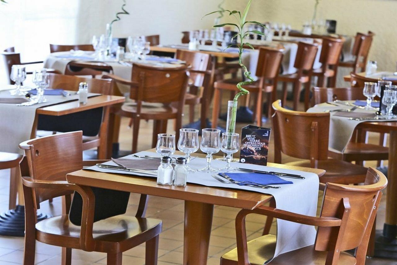 Greet Hotel Villeneuve La Garenne - Renove Eksteriør bilde